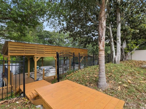 27627 LOIS DRIVE, TAVARES, FL 32778