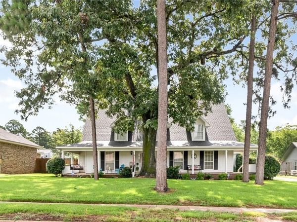 1605 Sugar Creek Drive E, Mobile, AL 36695