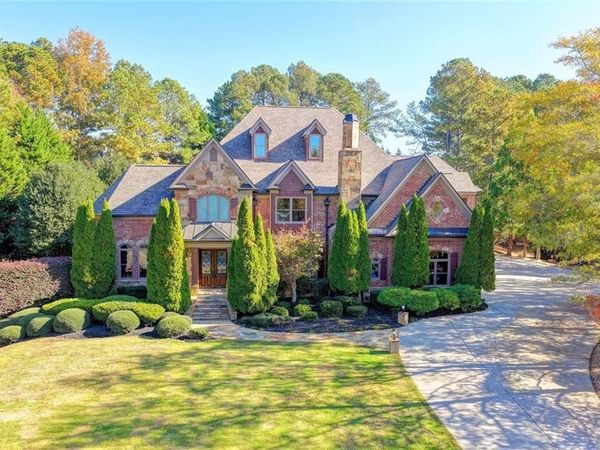 5669 Legends Club Circle , Braselton, GA 30517