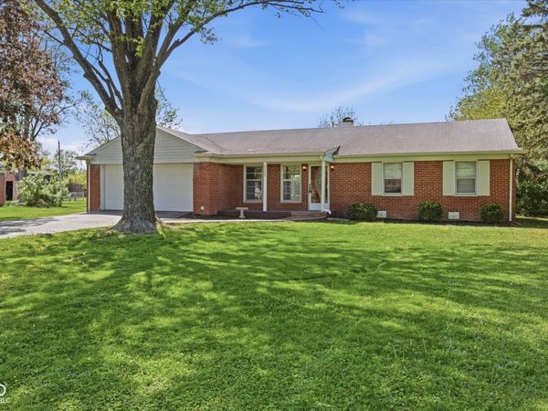 5642 Wallingwood Drive , Indianapolis, IN 46226
