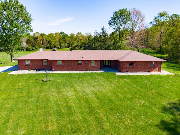 1546 W 750 S, Trafalgar, IN 46181