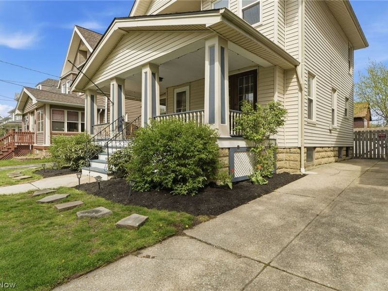 1215 Ethel Avenue , Lakewood, OH 44107 Photo 3