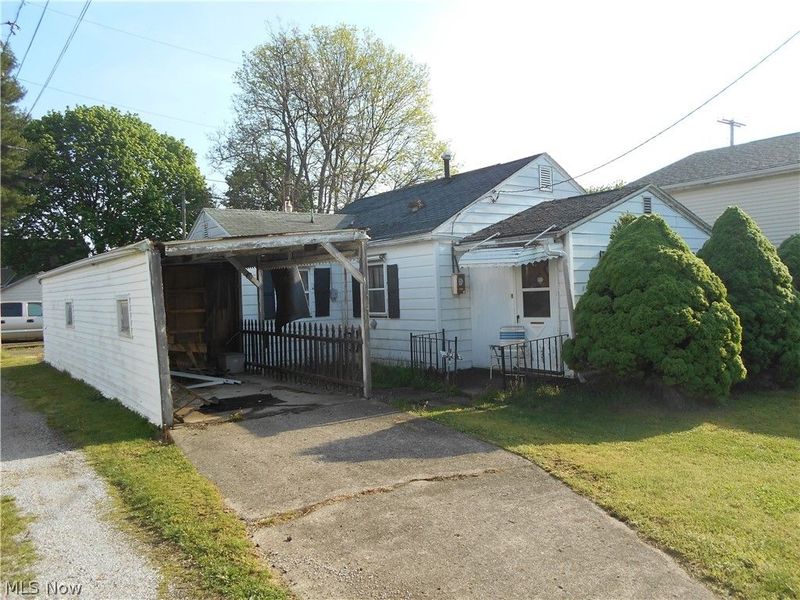 914 Pine Street, Coshocton, OH 43812 Photo 2