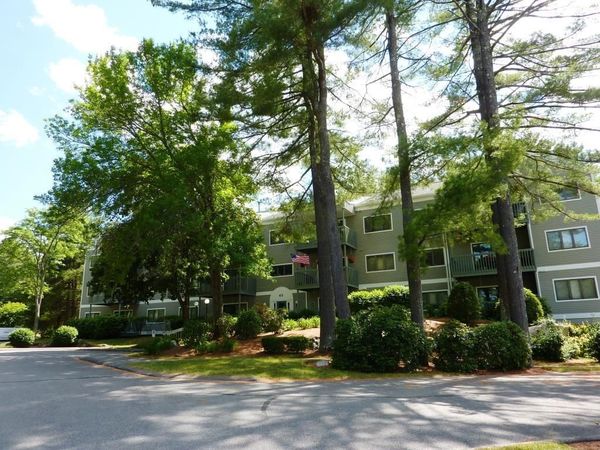 45 Dogwood Drive, Unit 304, Nashua, NH 03062