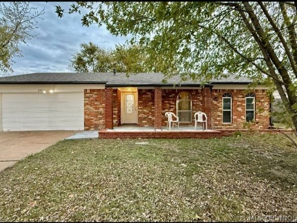 2511 S 121st East Avenue , Tulsa, OK 74129