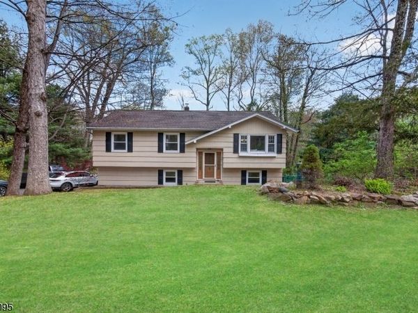 541 Rockaway Valley Rd, Boonton, NJ 07005