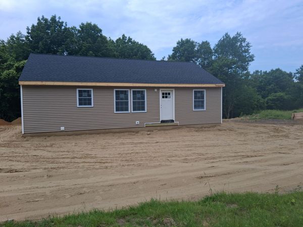 1122 Post Road, Bowdoinham, ME 04008
