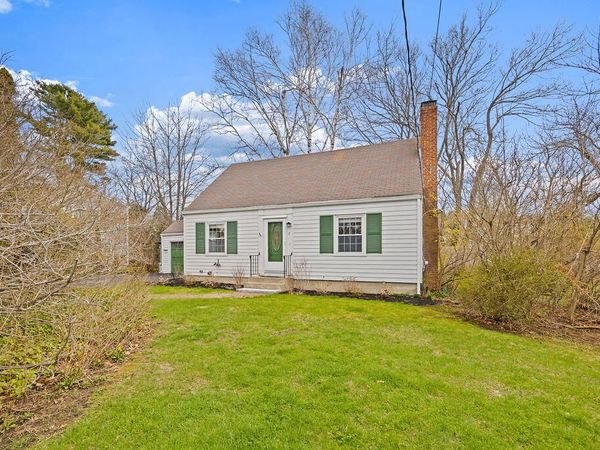 17 US Route 1 , Falmouth, ME 04105