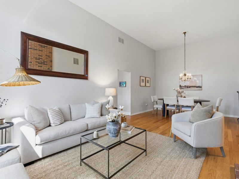 2080 Mackenzie Drive, Unit 12, Upper Arlington, OH 43220 Photo 13