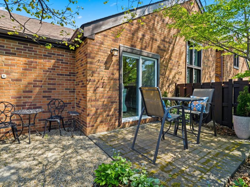 2080 Mackenzie Drive, Unit 12, Upper Arlington, OH 43220 Photo 38