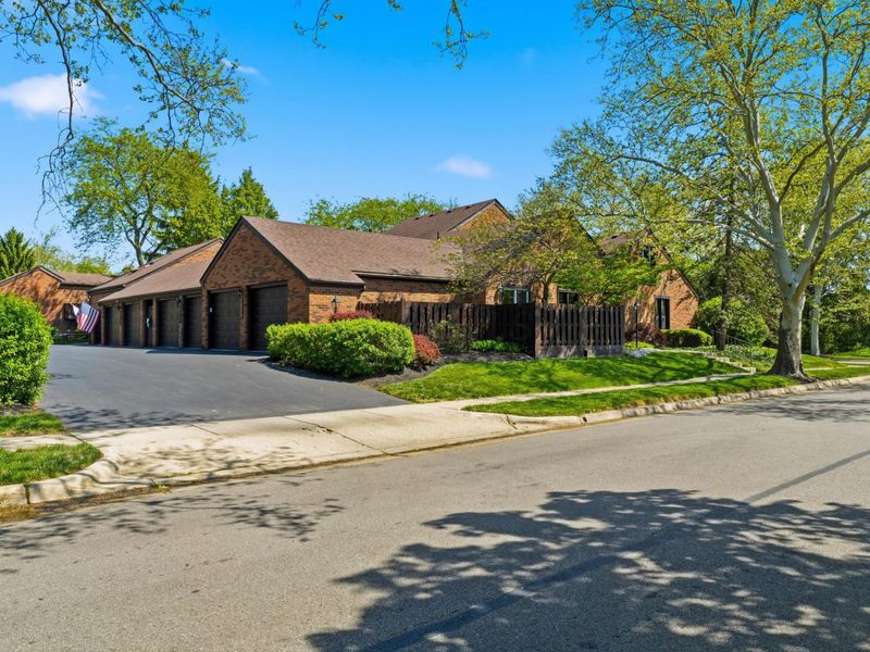 2080 Mackenzie Drive, Unit 12, Upper Arlington, OH 43220 Photo 43