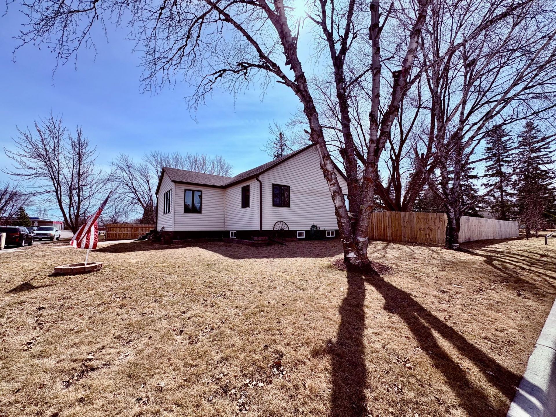 121 5th Avenue NW, Baudette, MN 56623