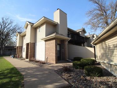 11410 Dogwood Street NW, Unit 402, Coon Rapids, MN 55448