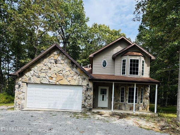 9301 Hondo Drive , Crossville, TN 38572