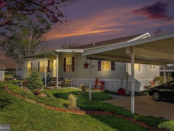 734 PINE BOULEVARD , NEW PROVIDENCE, PA 17560