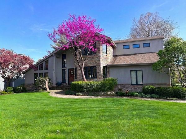 Burr Ridge, IL 60527