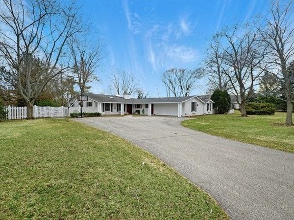 1161 Winwood Drive , Lake Forest, IL 60045