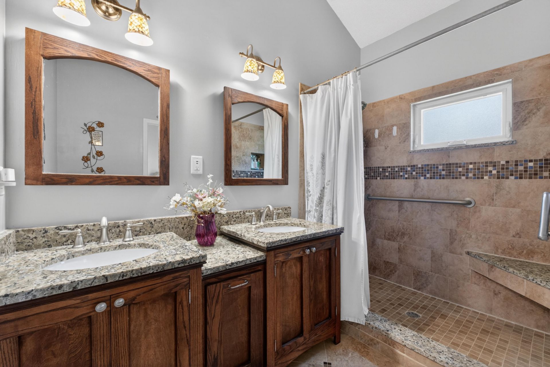 108 Chesterton Drive Photo 17