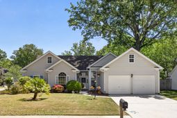 108 Chesterton Drive photo 4