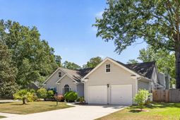 108 Chesterton Drive photo 4