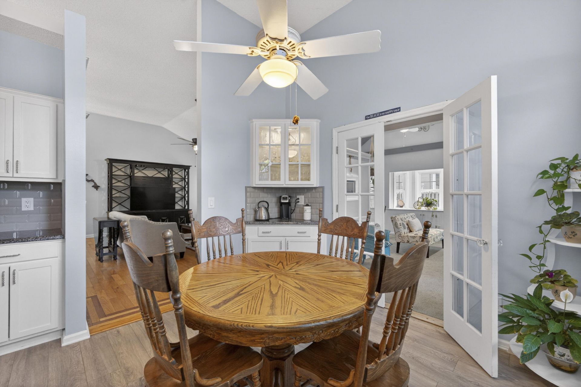 108 Chesterton Drive Photo 8