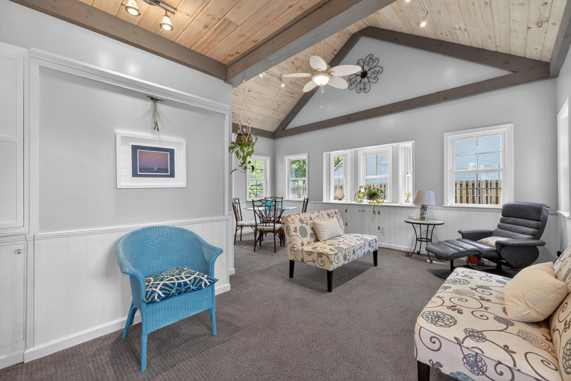 108 Chesterton Drive Photo 9