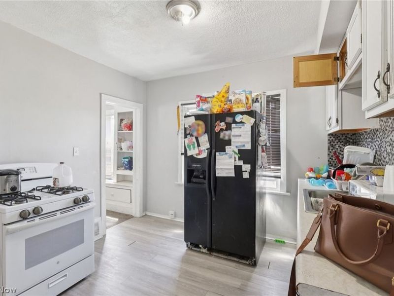 13701 Benwood Avenue , Cleveland, OH 44105 Photo 13