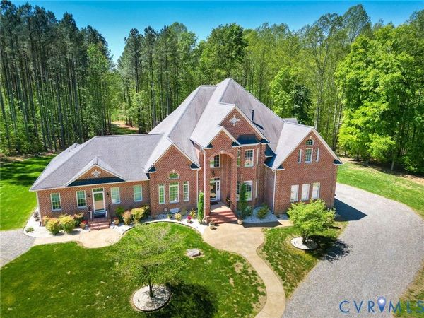 2936 Royal Virginia Court , Goochland, VA 23093