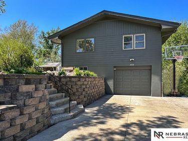 2340 N 71st Street , Omaha, NE 68104