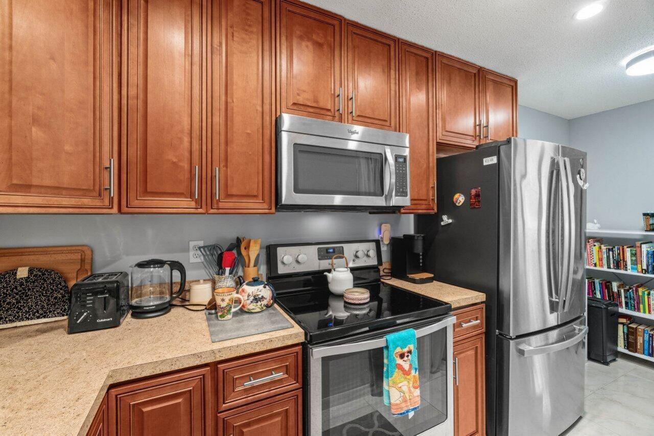 5884 Morningstar Circle, Unit 205, Delray Beach, FL 33484 Photo