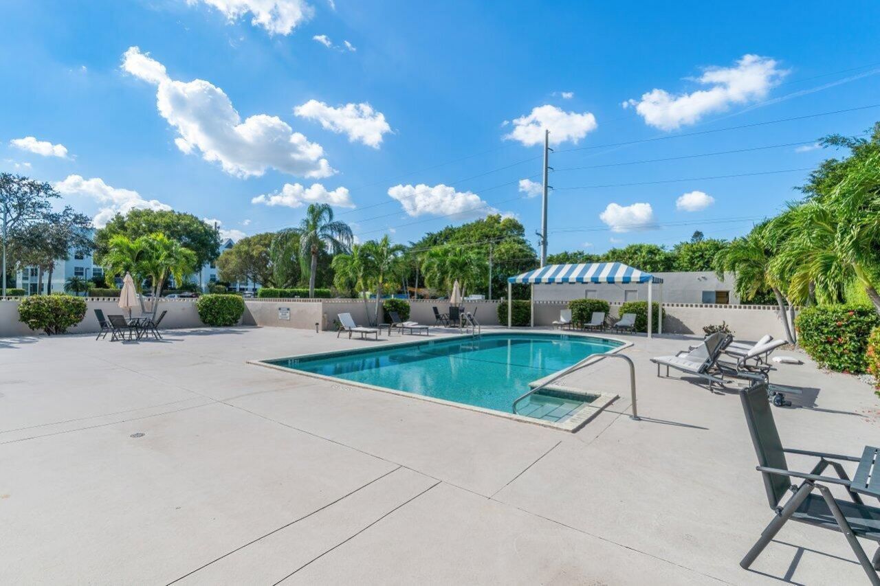 5884 Morningstar Circle, Unit 205, Delray Beach, FL 33484 Photo