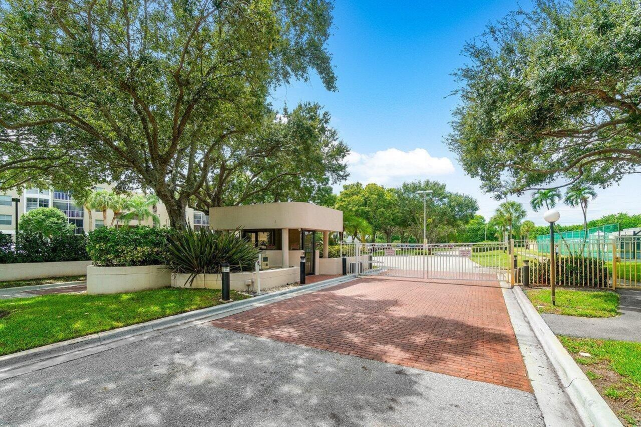 5884 Morningstar Circle, Unit 205, Delray Beach, FL 33484 Photo