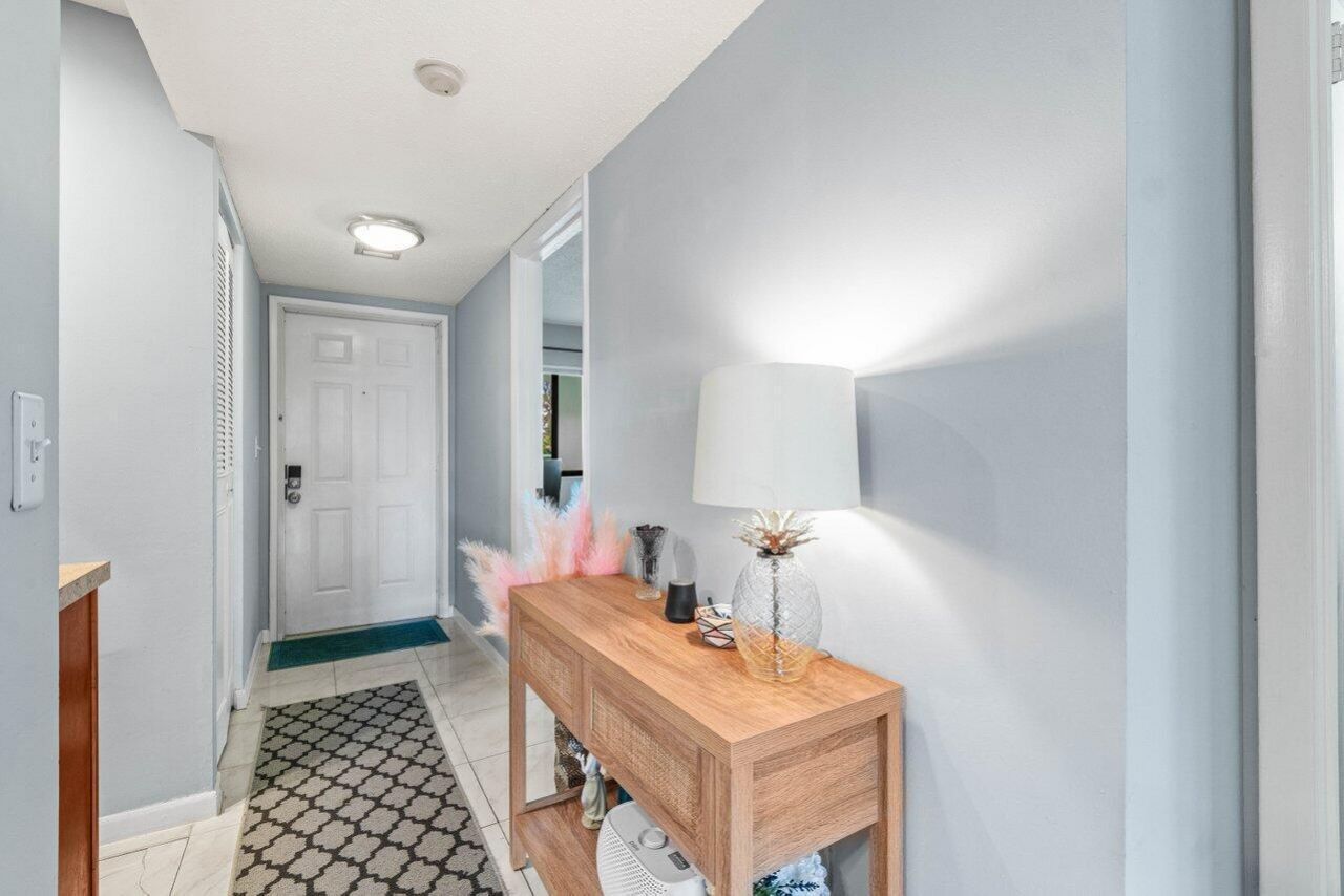 5884 Morningstar Circle, Unit 205, Delray Beach, FL 33484 Photo