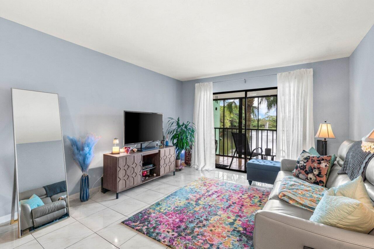 5884 Morningstar Circle, Unit 205, Delray Beach, FL 33484 Photo