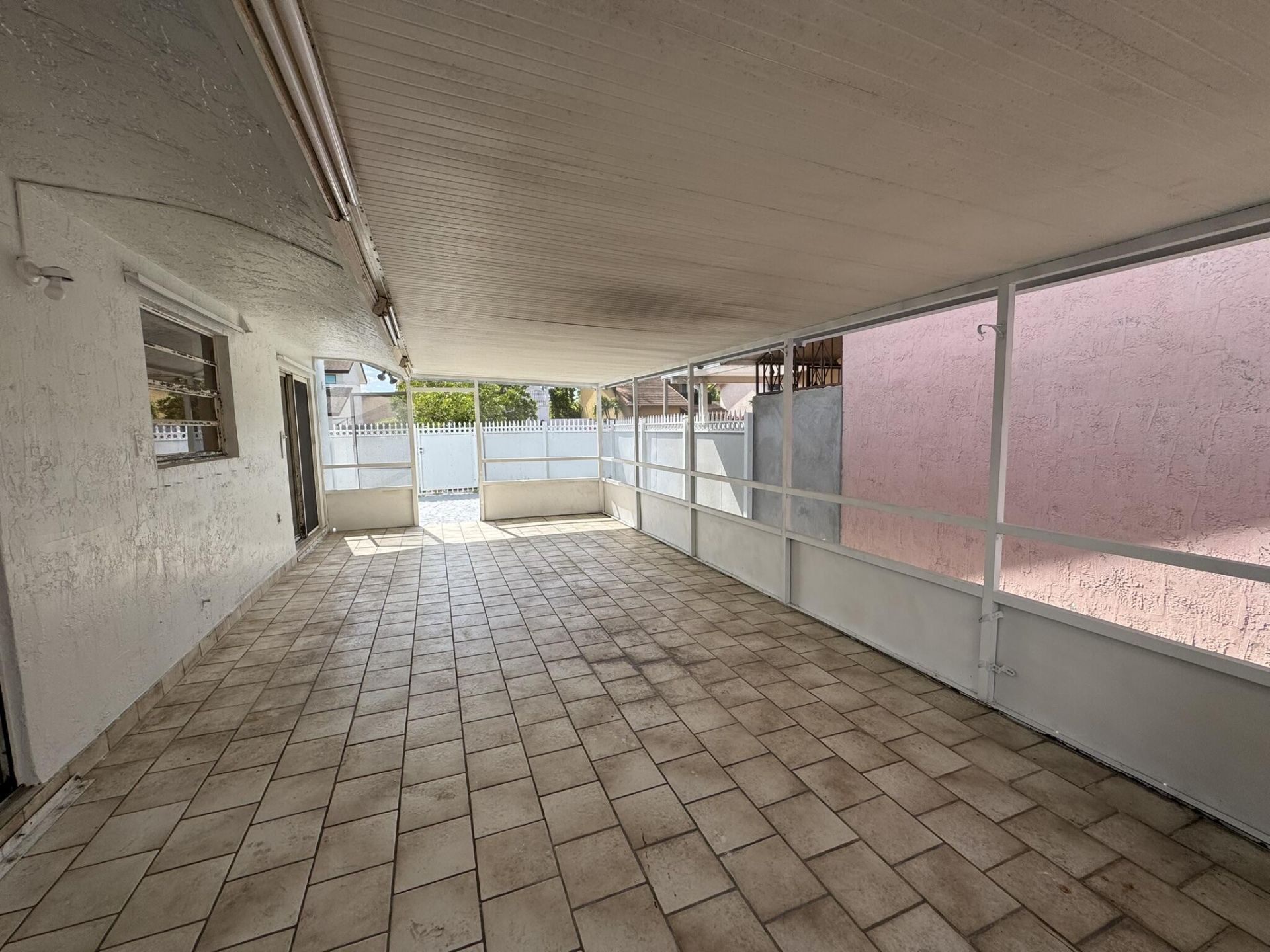 8917 SW Grand Canal Drive, Miami, FL 33174 Photo