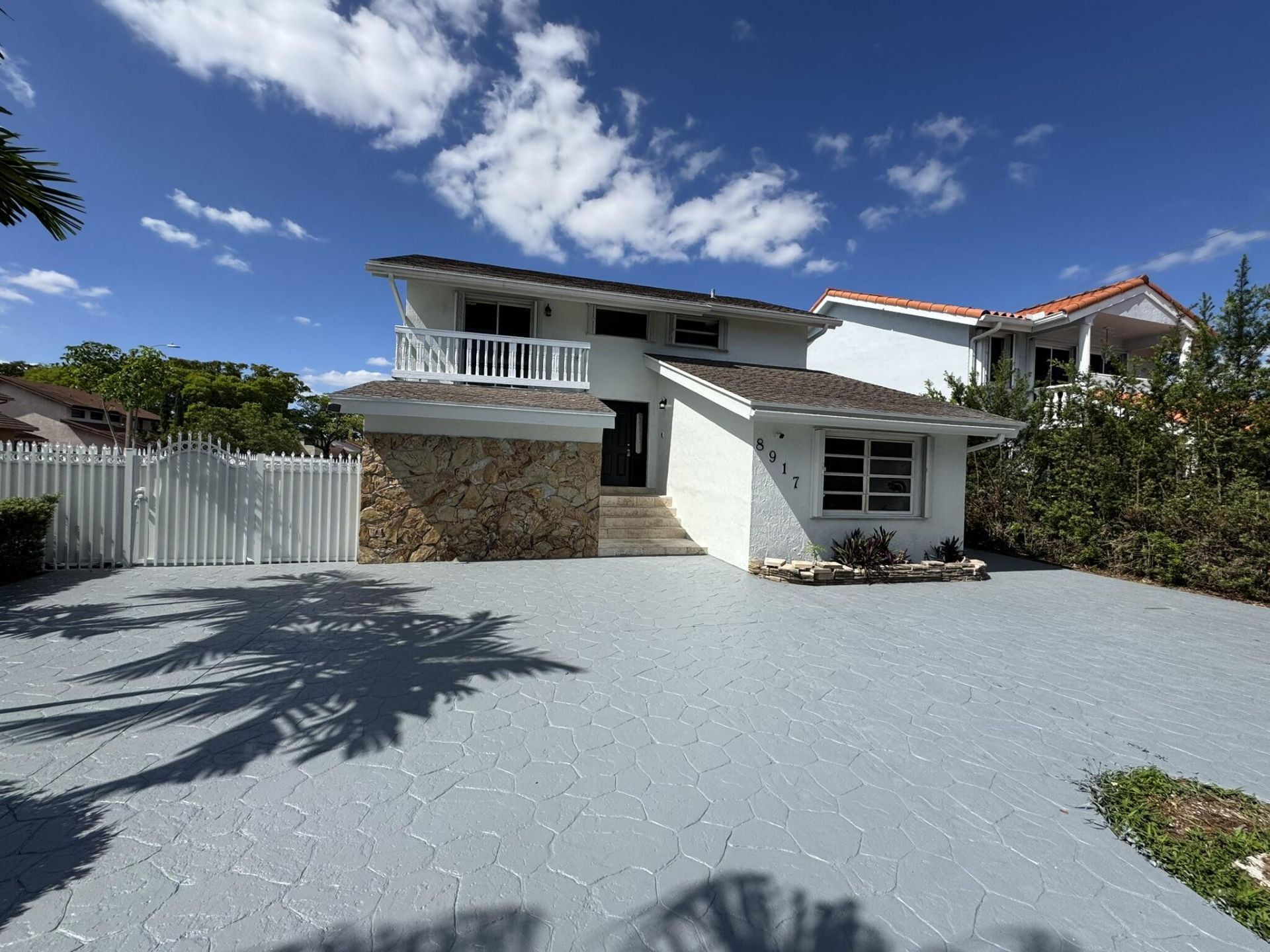 8917 SW Grand Canal Drive, Miami, FL 33174 Photo