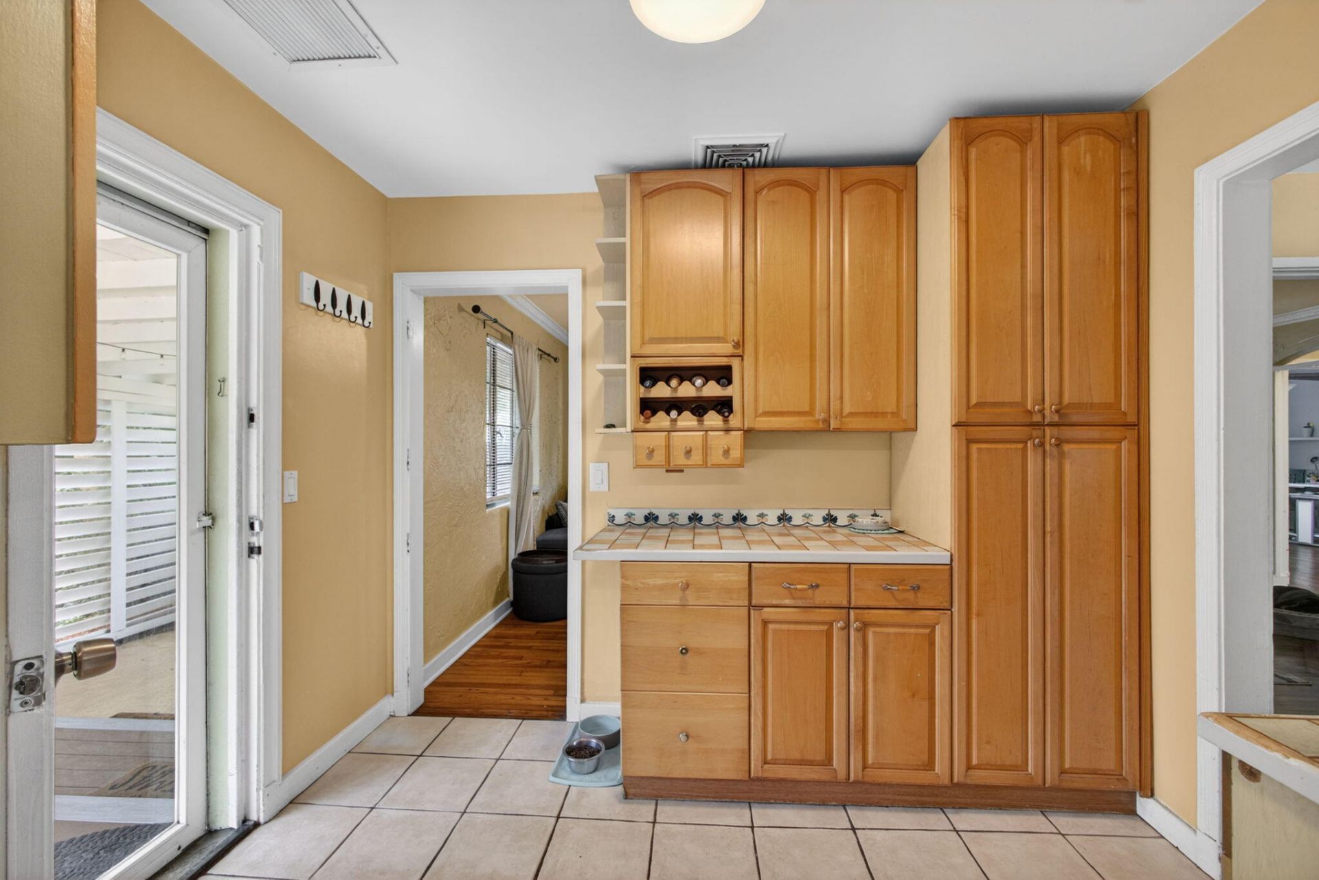 502 49th Street, West Palm Beach, FL 33407 Photo