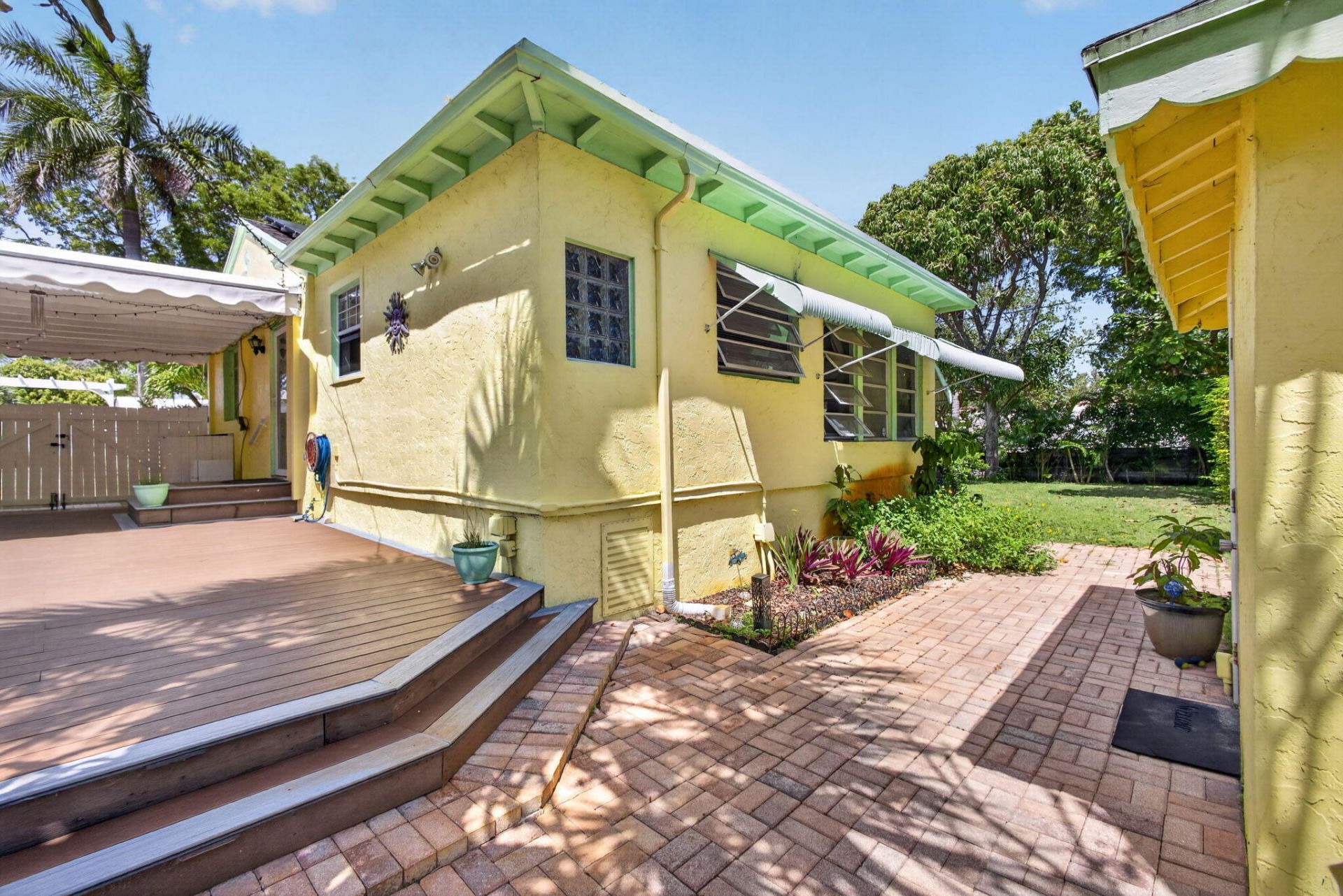 502 49th Street, West Palm Beach, FL 33407 Photo