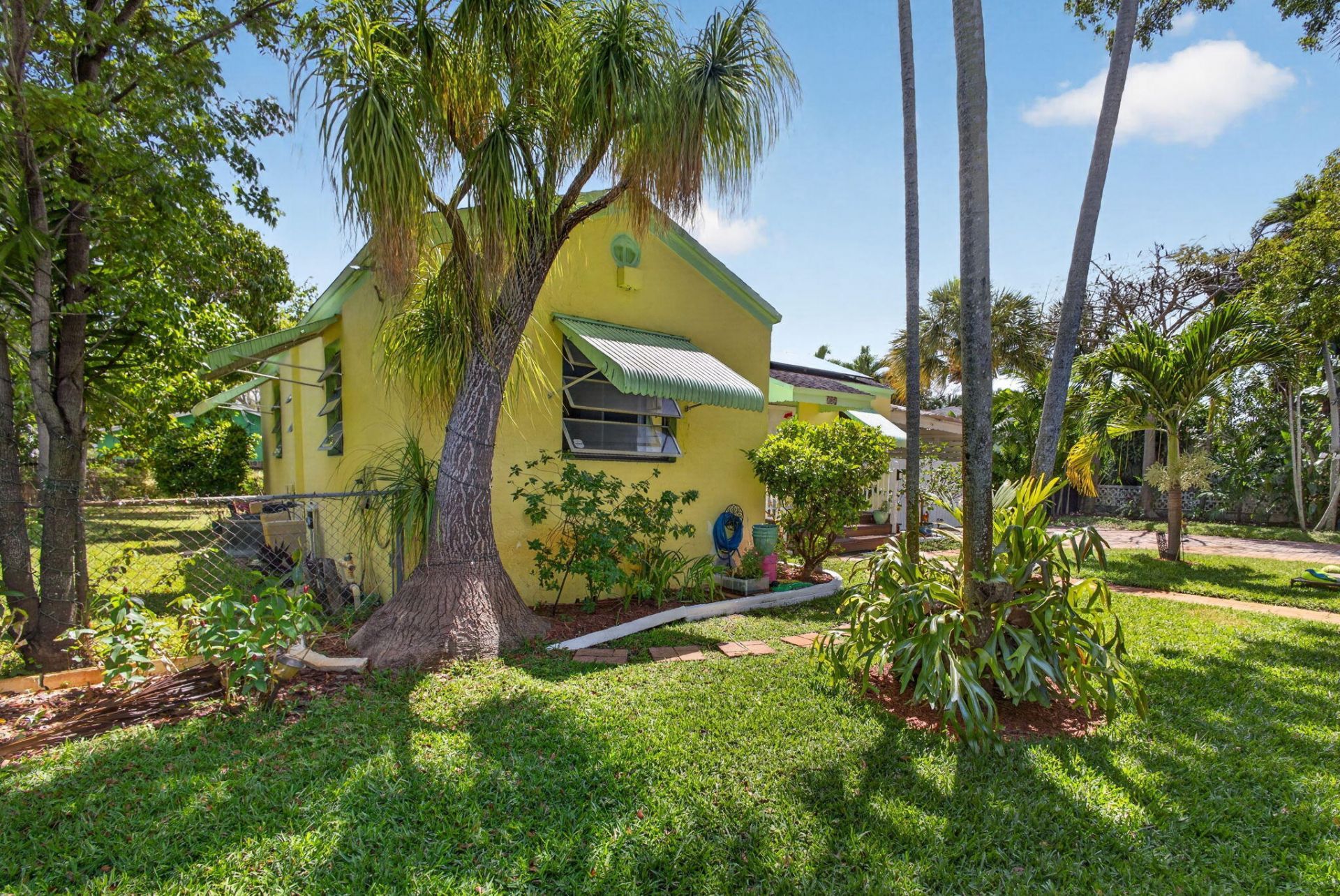 502 49th Street, West Palm Beach, FL 33407 Photo
