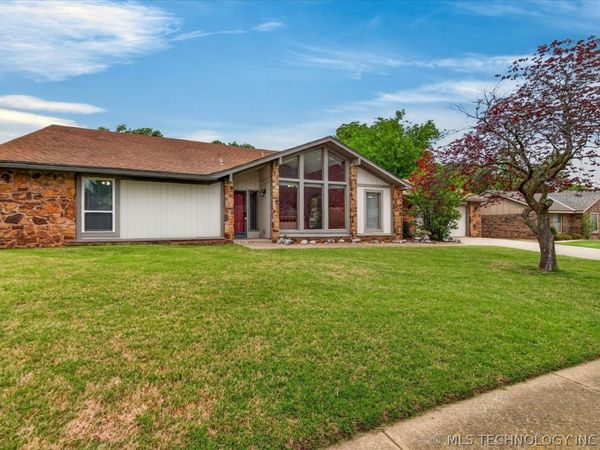 1135 Meadow Lane , Bartlesville, OK 74006