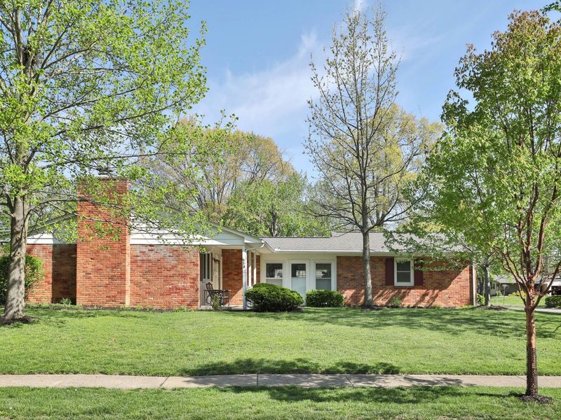 418 Pittsfield Drive , Worthington, OH 43085 Photo 2