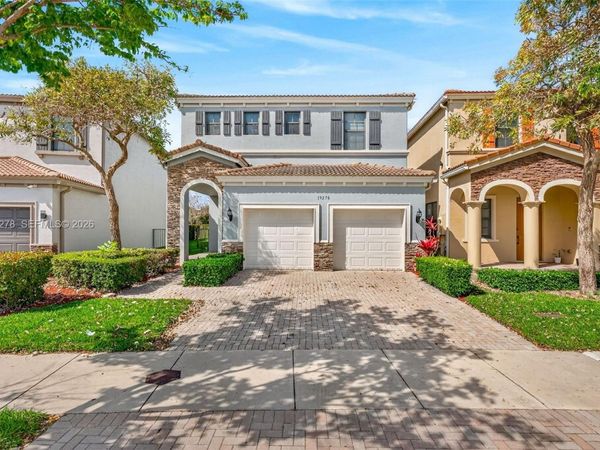 19278 NE 6th Ave , Miami, FL 33179