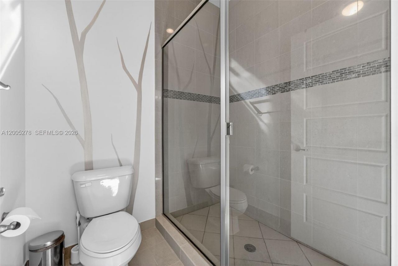 19278 NE 6th Ave , Miami, FL 33179 Photo