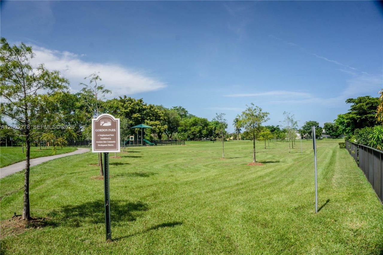 19278 NE 6th Ave , Miami, FL 33179 Photo