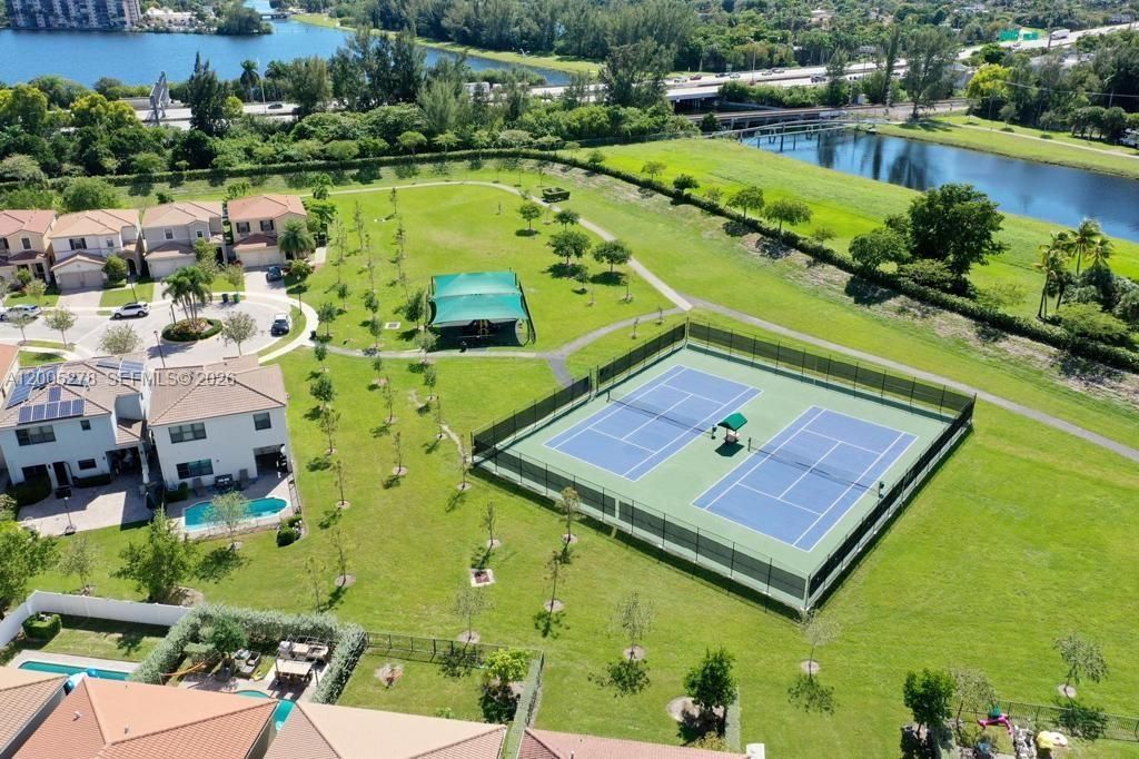 19278 NE 6th Ave , Miami, FL 33179 Photo