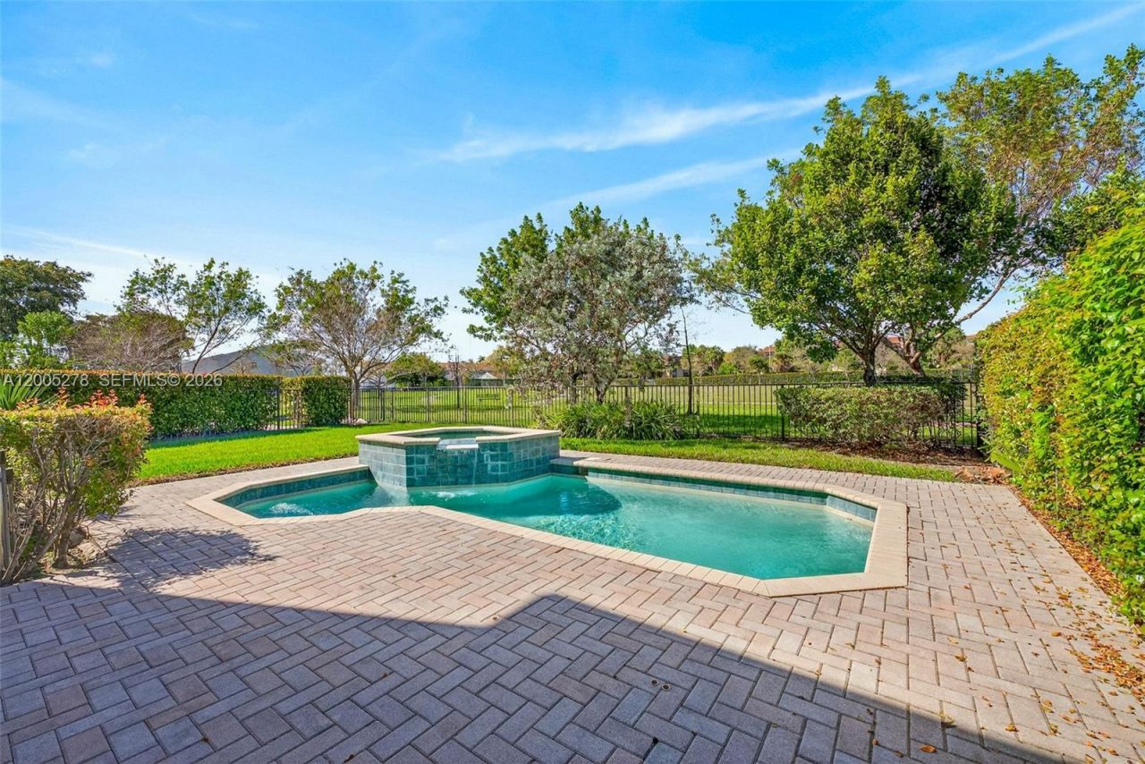 19278 NE 6th Ave , Miami, FL 33179 Photo