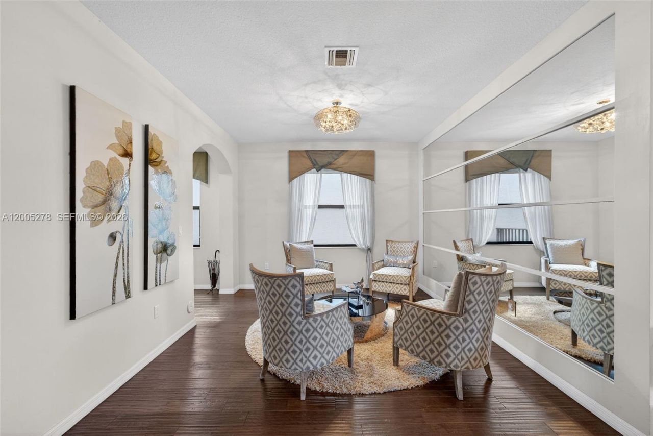 19278 NE 6th Ave , Miami, FL 33179 Photo