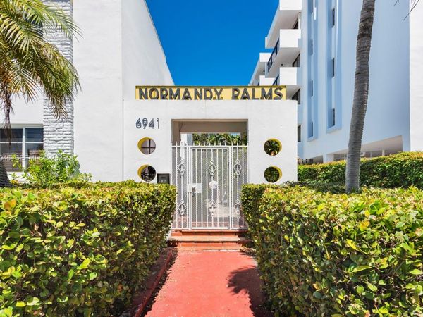 6941 Bay Dr , Unit B3, Miami Beach, FL 33141
