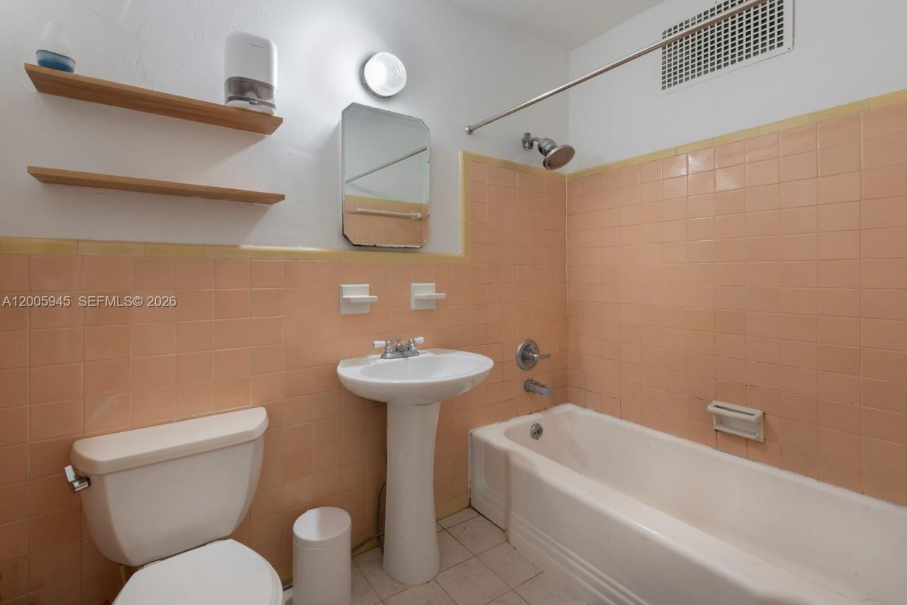6941 Bay Dr, Unit B3, Miami Beach, FL 33141 Photo