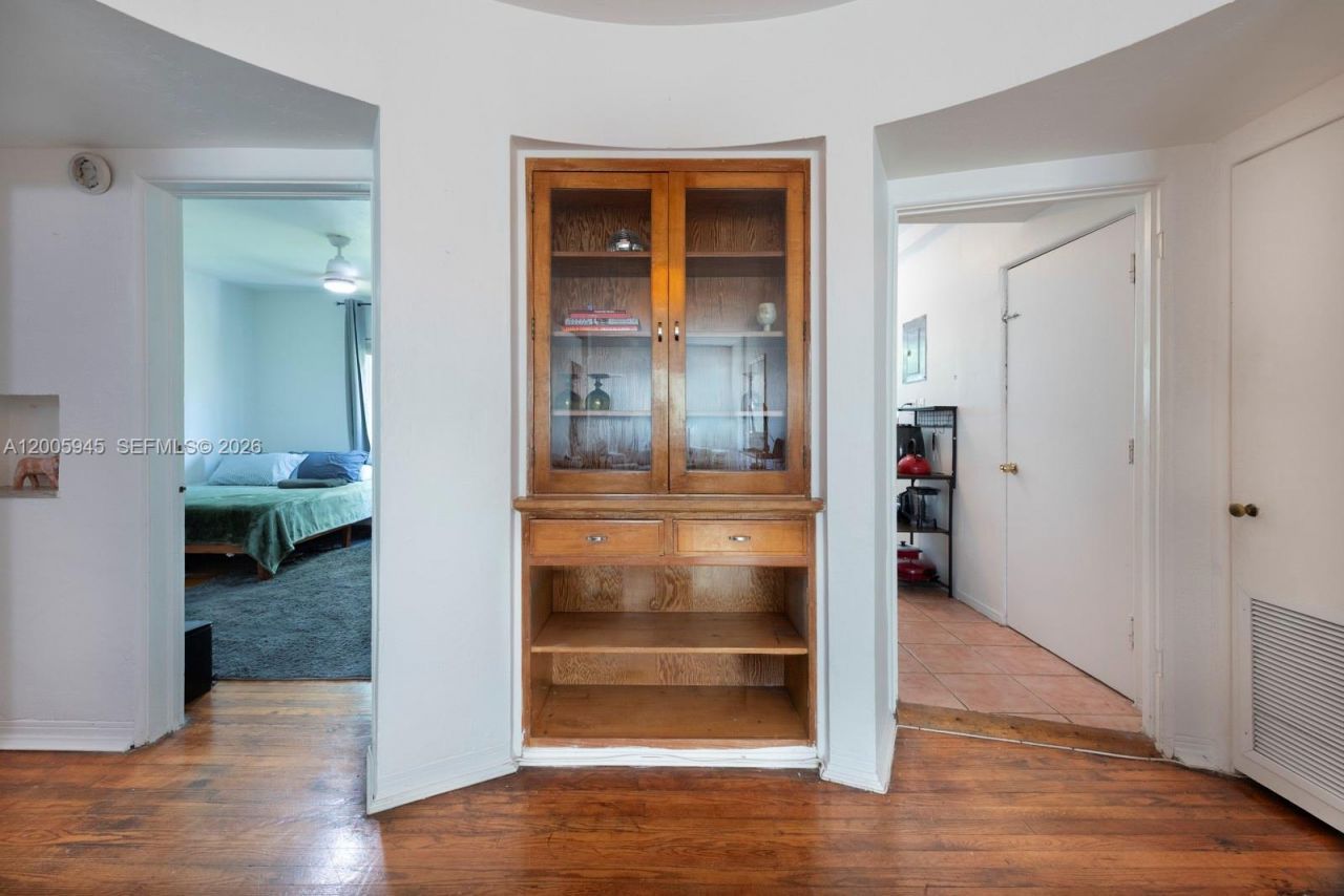 6941 Bay Dr, Unit B3, Miami Beach, FL 33141 Photo